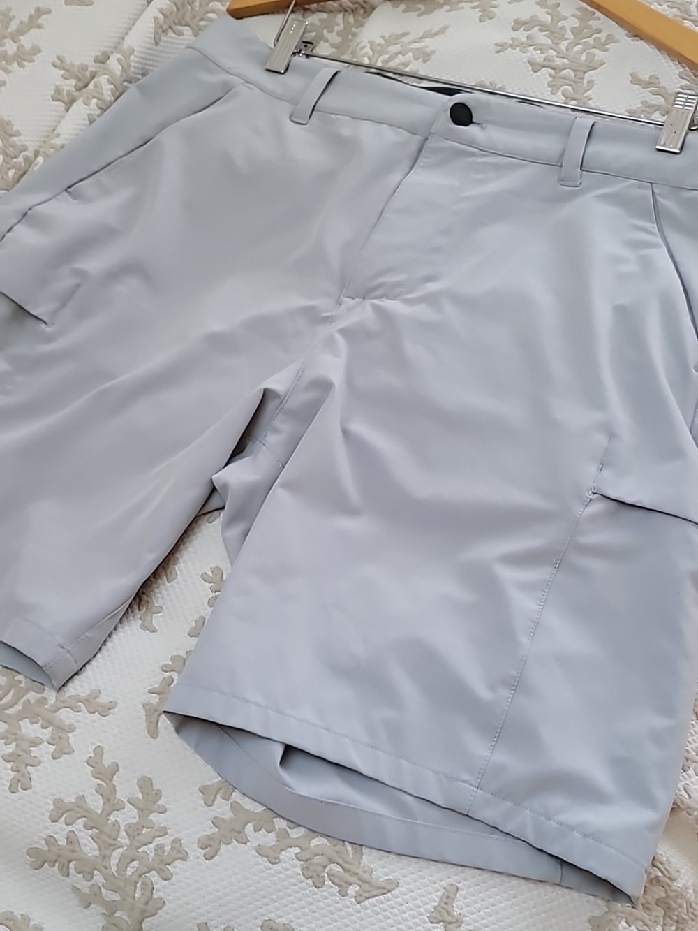 32 Degrees Cool Mens Shorts Size 34 Gray Cargo Utility Outdoor Travel
